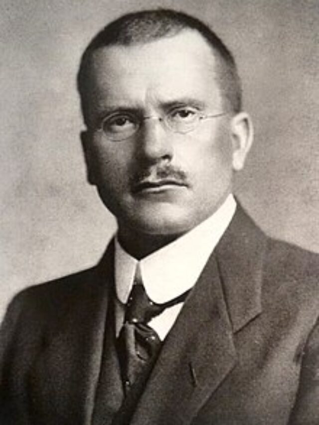 10 Famous quotes by Carl Jung